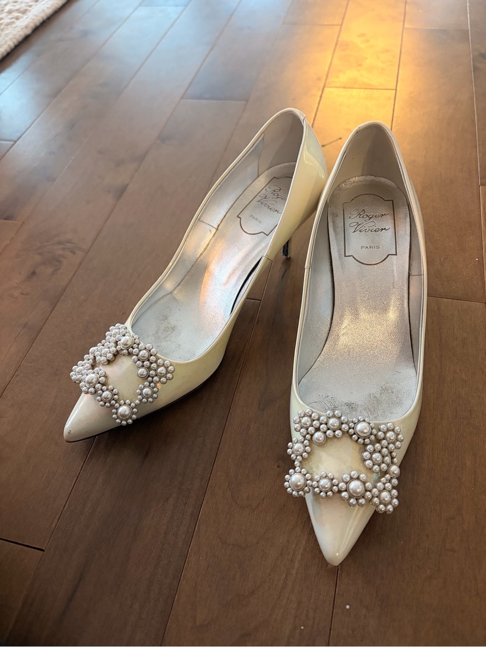 Roger Vivier Ivory Pearl-Embellished Pointed Toe Pumps